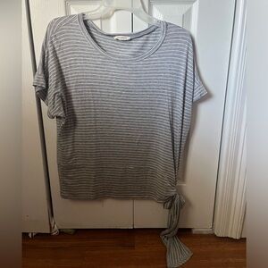 Promesa Gray and White Striped Short Sleeve Top